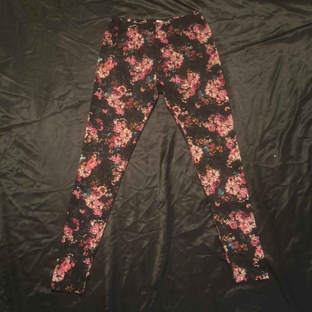 Pink Republic Floral Leggings - Black and Pink